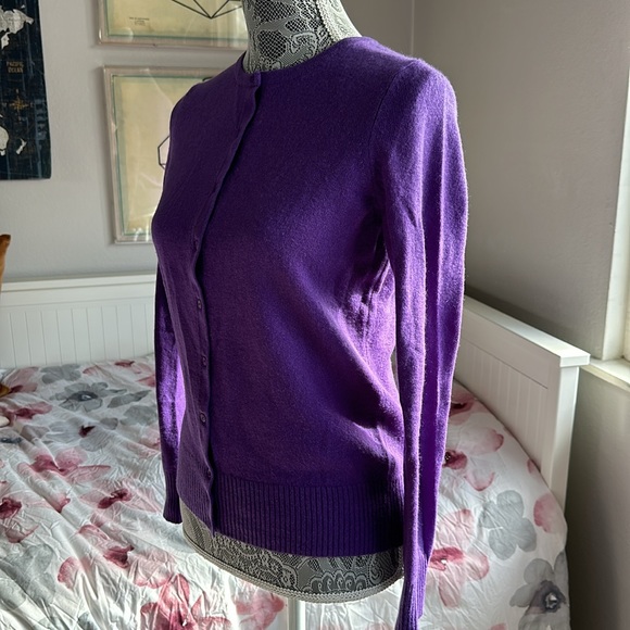100% Cashmere Sutton Cashmere Royal Purple Button Front Long Sleeve Cardigan - Picture 3 of 10